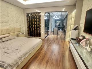 Lô góc  đường thông  kinh doanh  ô tô vào tận nhà  sầm uất  thang máy nhập