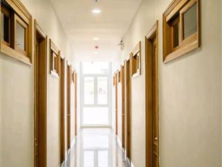 Định cư nước ngoài bán nhà trần đình xu quận 1, 9.8x18m trệt 4 tầng tn 140 triệu  gía 30 tỷ