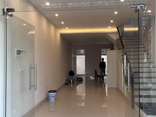 Cho thuê liền kề 5 tầng, đẹp keng, phù hợp văn phòng và gia đình ở.  ngay 0987 945 ***