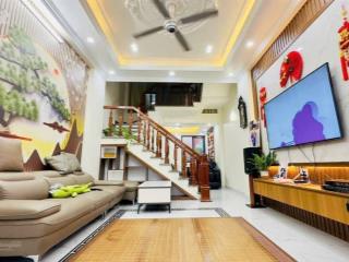 Bán nhà lê đức thọ 40mx5t/ mt 4.5m  9.x tỷ mặt ngõ thông kinh doanh ô tô qua nhà lô góc 3 thoáng