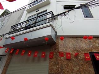 Nhà mới 4 tầng, diện tích 48m2, ô tô 7c đỗ cửa, cách 30m trục đường chính ô tô tránh