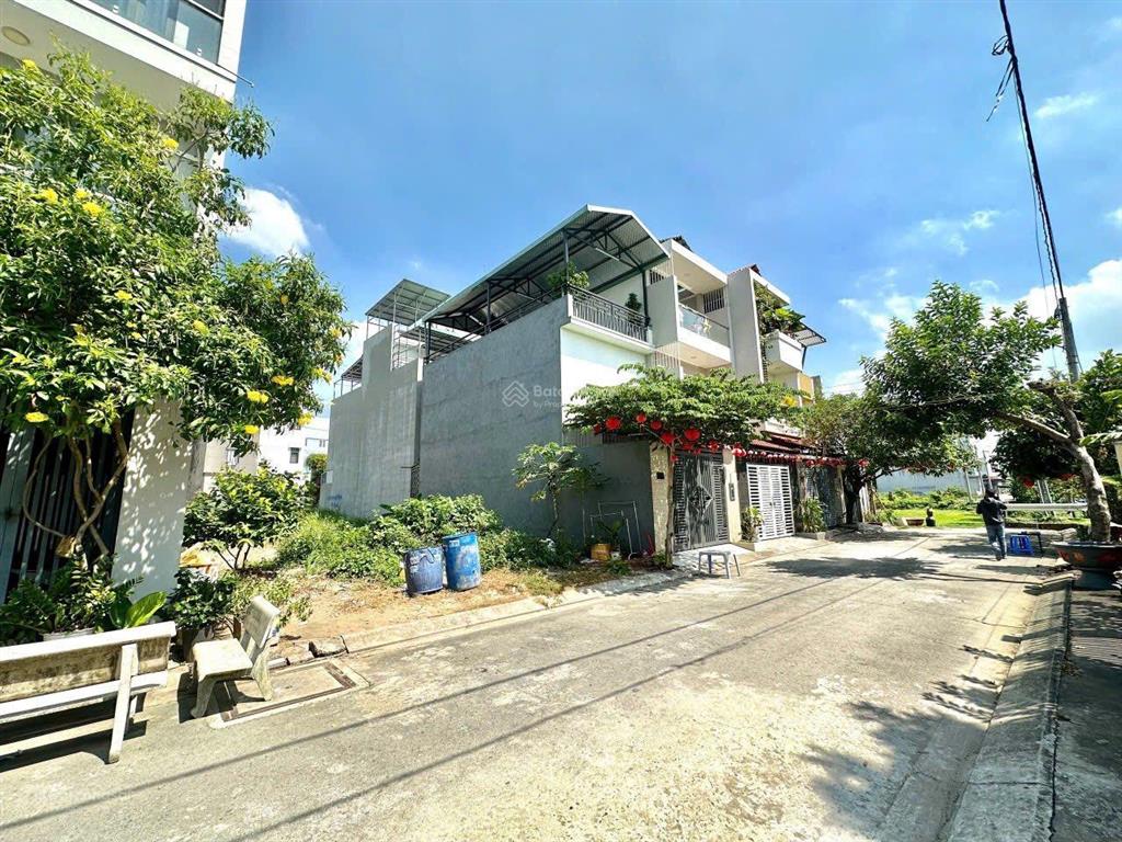 Đất đẹp 90m2 nguyễn du dĩ an bình dương gần chợ, gần vincom giá chỉ hơn 1 tỷ 200 triệu !!!