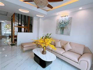 Bán nhà 6 tầng thang máy, full nội thất xịnmặt tiền quận 7 giá 17,5 tỷ