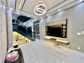 Sở hữu tổ ấm xinh xắn quận 7  view landmark 81 triệu đô từ sân thượng, giá nhỉnh 7 tỷ