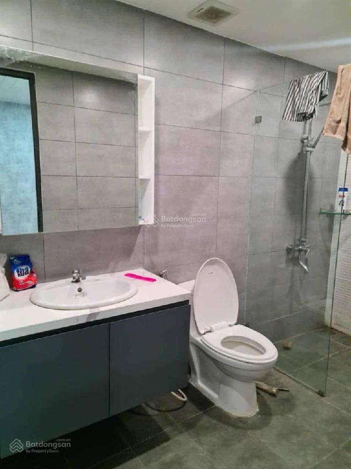 Nhà 2 tầng dt109m ,mặt phố 20m gần trường học nhà thờ và chợ rất sầm uất