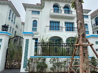 Chính chủ bán căn feria đơn lập mặt hồ hơn 400m2
giá yêu thương 4x tỷ. 0339 328 ***