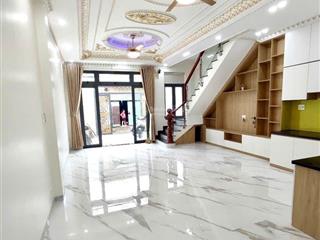 Nhà mới ngay trung tâm y tế  dĩ an  bình dương  nhà 3 tầng + diện tích (5.5m x 12.5m)  68m2