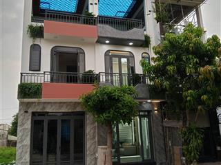 Nhà phố mặt tiền kinh doanh 3 tầng đường thông gần ngã 4 bình chuẩn. diện tích đất 68m2