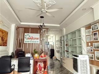 Bán nhà 1 trệt 2 lầu kdc an phát  tân bình  tp. dĩ an  bình dương diện tích 4,5m 17,5m (