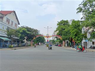 Vị trí nhà thuộc khu hành chính dĩ an, giáp linh xuân. di chuyển nhanh ra nguyễn an ninh, nguyễn tr