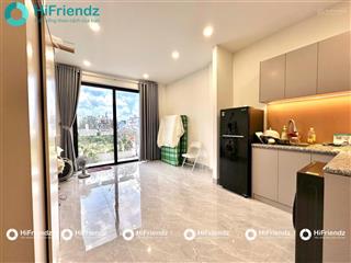 Phòng ban công rộng 30m2 gần bến xe quận 8