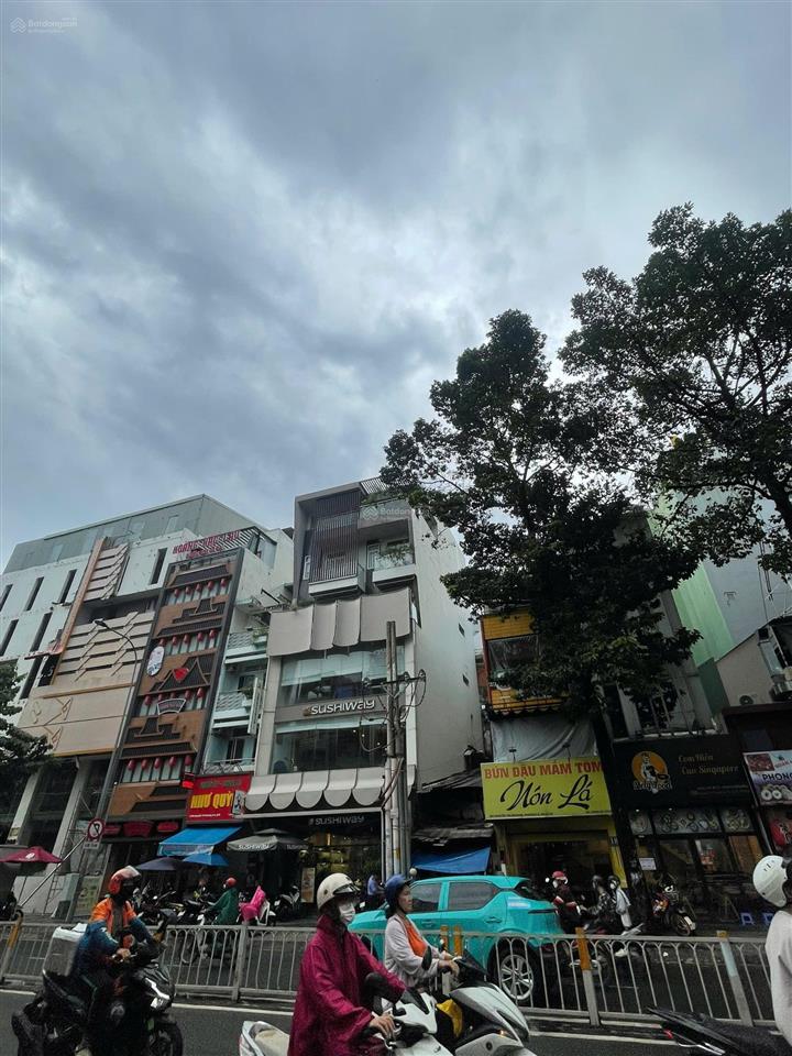 Mặt tiền đường nguyễn tri phương 4.3x16m, nhà 4 lầu vị trí đẹp ngay đại học kinh tế, giá 24.8 tỷ tl