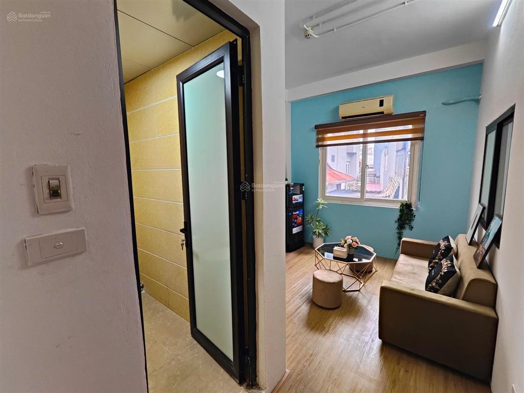 Căn 1n1k 35m2 full đồ, cửa sổ thoáng, tòa mới, chính chủ khu ba đình