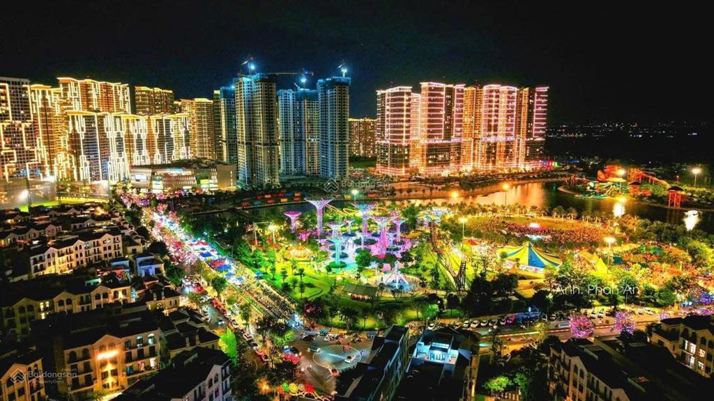 Duy nhất 1 căn 3pn dt lớn 110m2 giảm 1,487 tỷ the opus one view sông, pháo hoa , trực diện hồ bơi