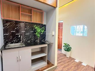 Căn hộ 2pn tách bếp  mặt tiền nguyễn trọng tuyển, trung tâm phú nhuận