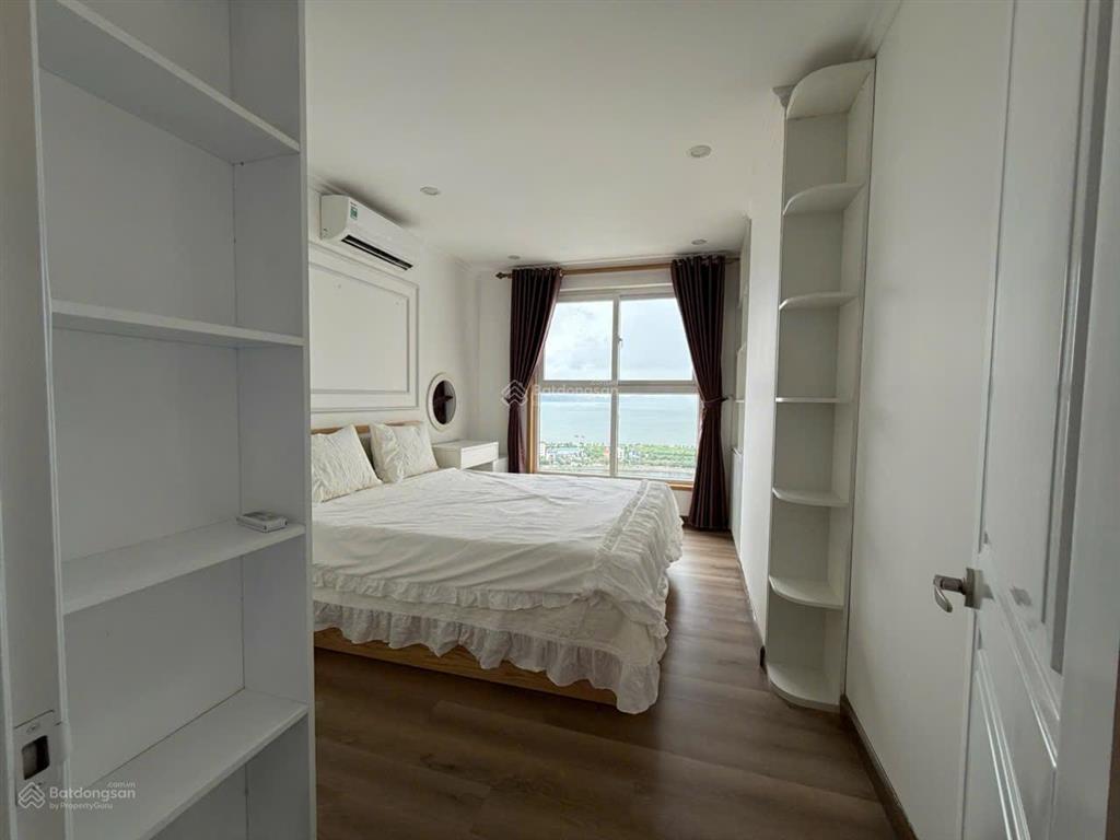 Bán căn ngoại giao view biển giá rẻ. dt 68m2