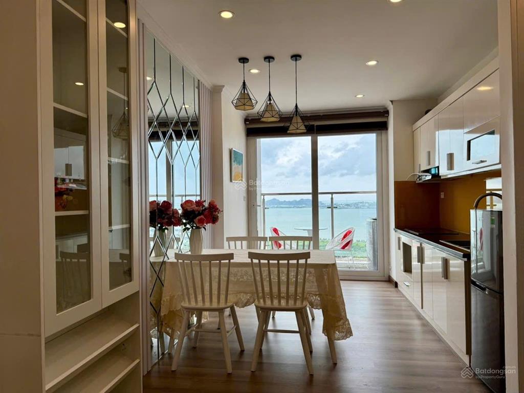 Bán căn ngoại giao view biển giá rẻ. dt 68m2