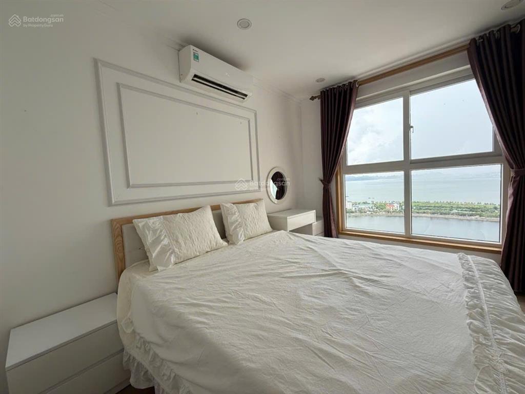 Bán căn ngoại giao view biển giá rẻ. dt 68m2