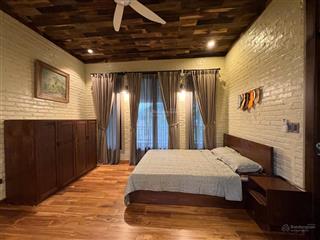 Cho thuê biệt thự cao cấp 700m2 nằm giữa núi rừng xanh mướt gần hòa lạc