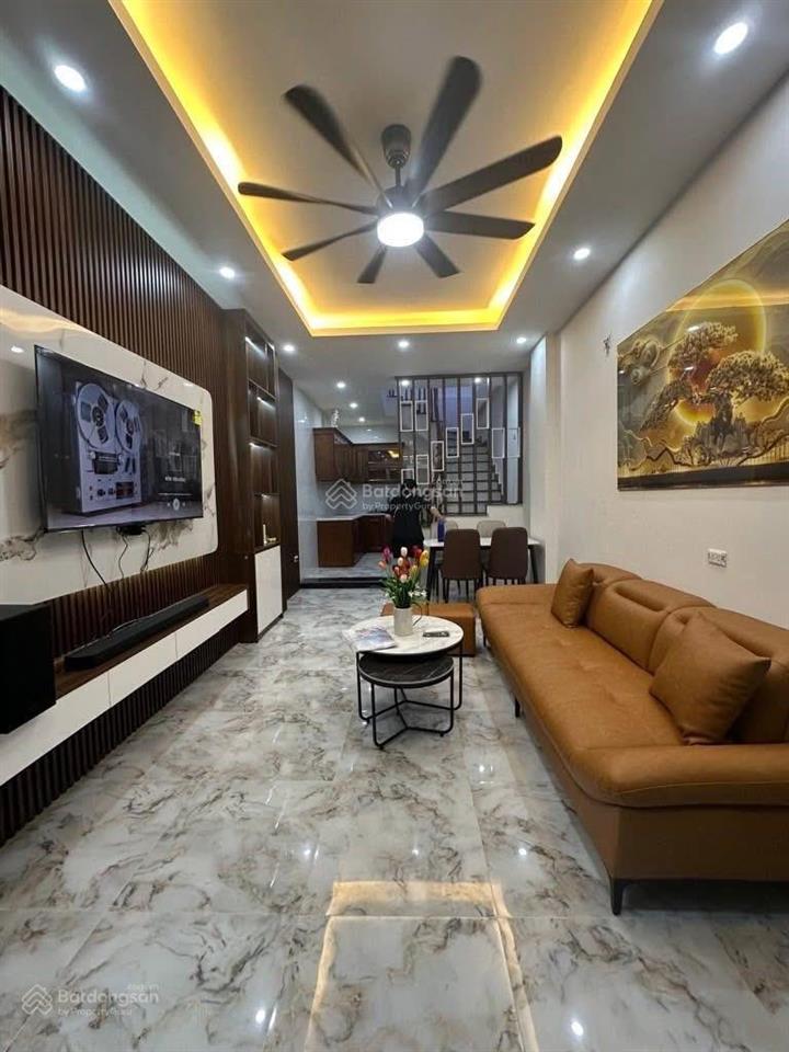 Bán nhà tô hiến thành  46m2 hẻm xe hơi  nhỉnh 6 tỷ diện tích khủng, ngang 3,6 x 13,2m2