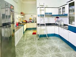 Cần bán gấp nhà ngô quyền  trung tâm  42m2  gần ngõ oto  dt sử dụng 45m2, mặt tiền 4m, 3tầng2