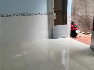 Cho thuê nr hẻm nguyễn xí, 6,5 triệu, 4x6m, tiện lợi, giá tốt, q. bình thạnh, hcm