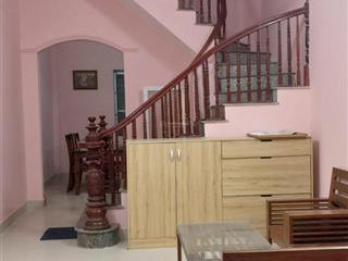Cho thuê nhà 3 tầng, diện tích sử dụng 150m2