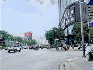 Siêu phẩm hot 1 nguyễn thị định 35m2  5 tầng  8,8 tỷ chính chủ