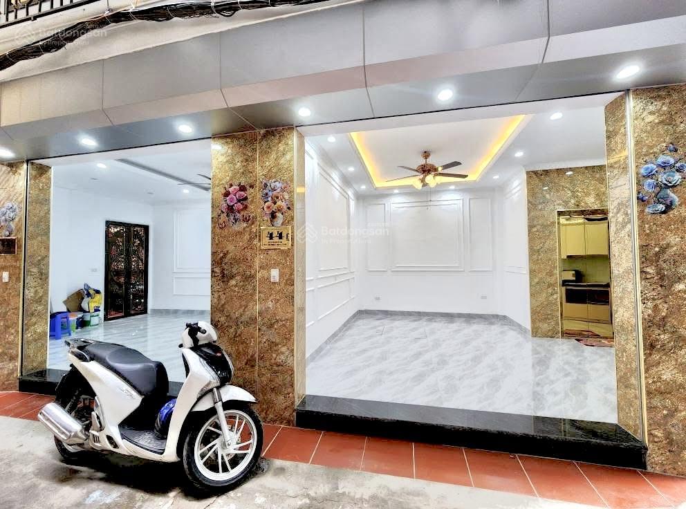 Chính chủ bán căn ở pháo đài láng 36m2 6 tầng 9.5 tỷ (lô góc).
