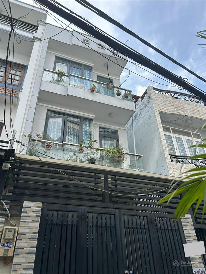 Bán nhà hẻm vip 872/ dt 4,7m x20 m trệt 2 lầu sân thượng giá 10,95 tỷ tl