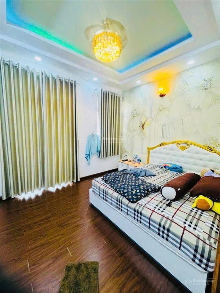 Bán nhà hẻm vip 872/ dt 4,7m x20 m trệt 2 lầu sân thượng giá 10,95 tỷ tl
