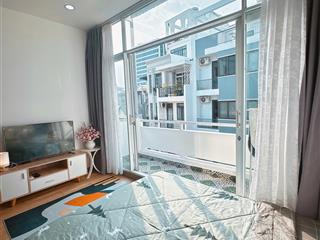Chính chủ cho thuê ban công lớn, 40m2 1 phòng ngủ nguyễn cửu vân  gần thị nghè