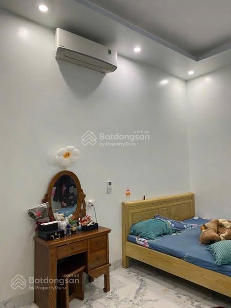 Bán nhà c4 đẹp, mới. 4,10 x 20m