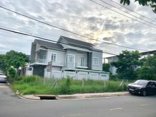 Chia tài sản cần bán gấp lô góc 2 mt đường nhựa nhữ tiến hiến, thị trấn củ chi 216m2 shr