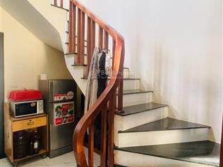 Lĩnh nam 40m2, ôtô đỗ cửa, kinh doanh, 4 tầng kiên cố , sổ vuông nét, chỉ hơn 6 tỷ