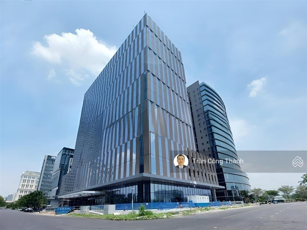15/04/2026 diện tích (50m2, 5000m2) giá (230  700 nghìn/m2/th)  quận 7 cũ