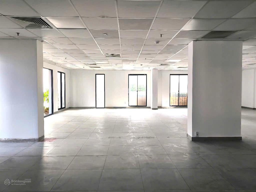 Duy nhất 285m2 giá 66 triệu/tháng  cao ốc adele