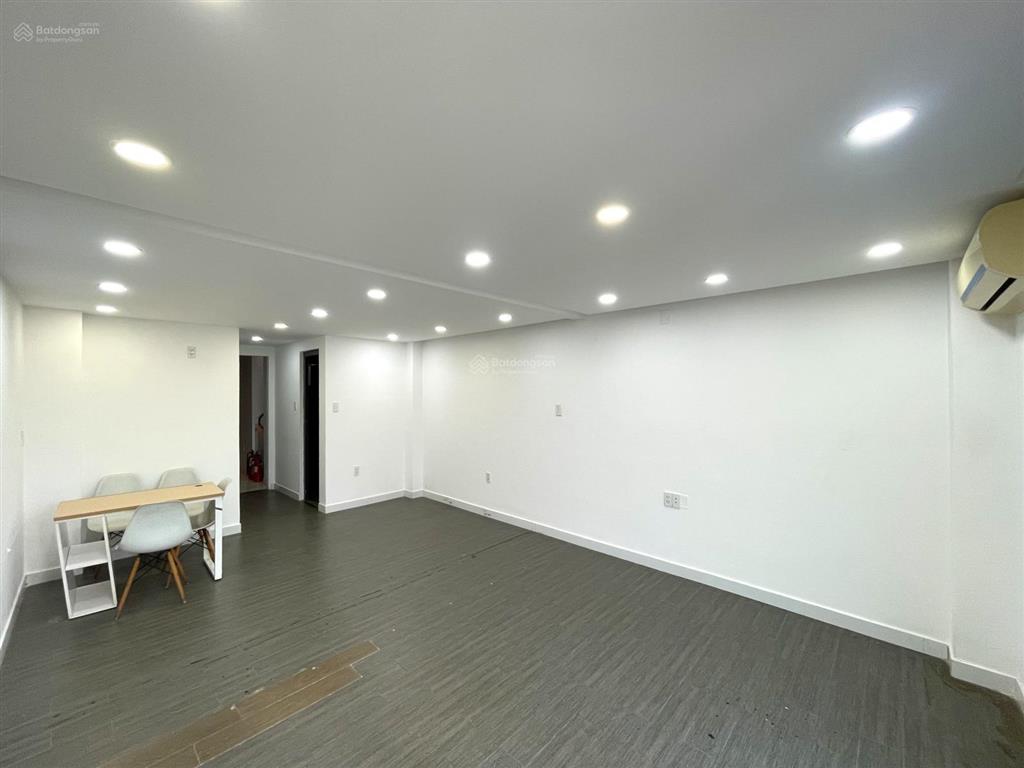 Văn phòng 35m2 giá 9 triệu/th (1 phòng duy nhất)