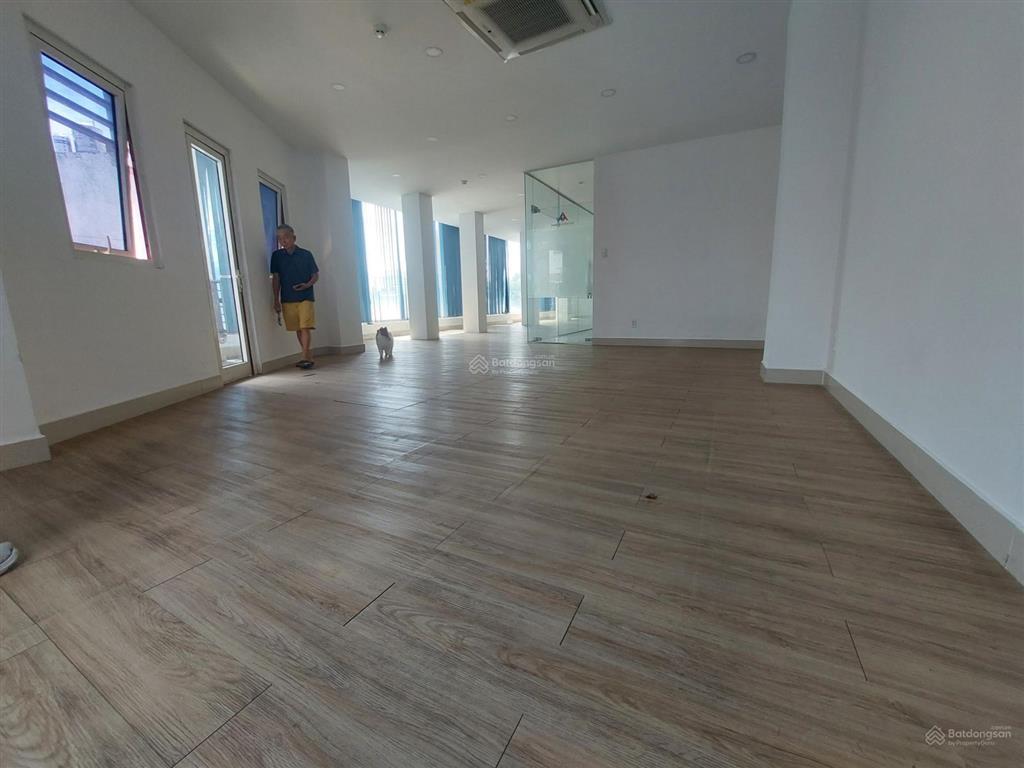 Văn phòng 120m2, giá 25 triệu/th  186 đặng văn ngữ