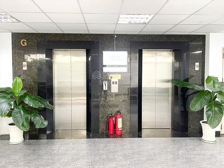 Văn phòng 225m2 giá 99 triệu/th (1 phòng duy nhất)