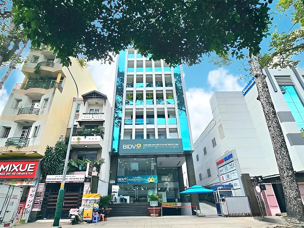 Văn phòng 225m2 giá 99 triệu/th (1 phòng duy nhất)