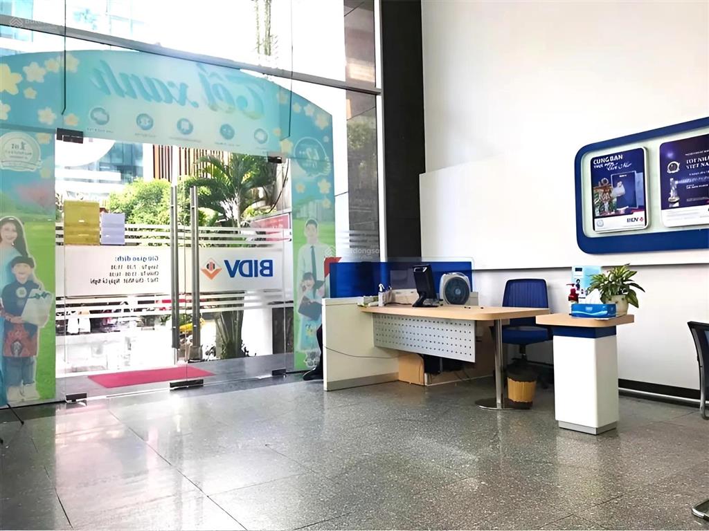 Văn phòng 225m2 giá 99 triệu/th (1 phòng duy nhất)