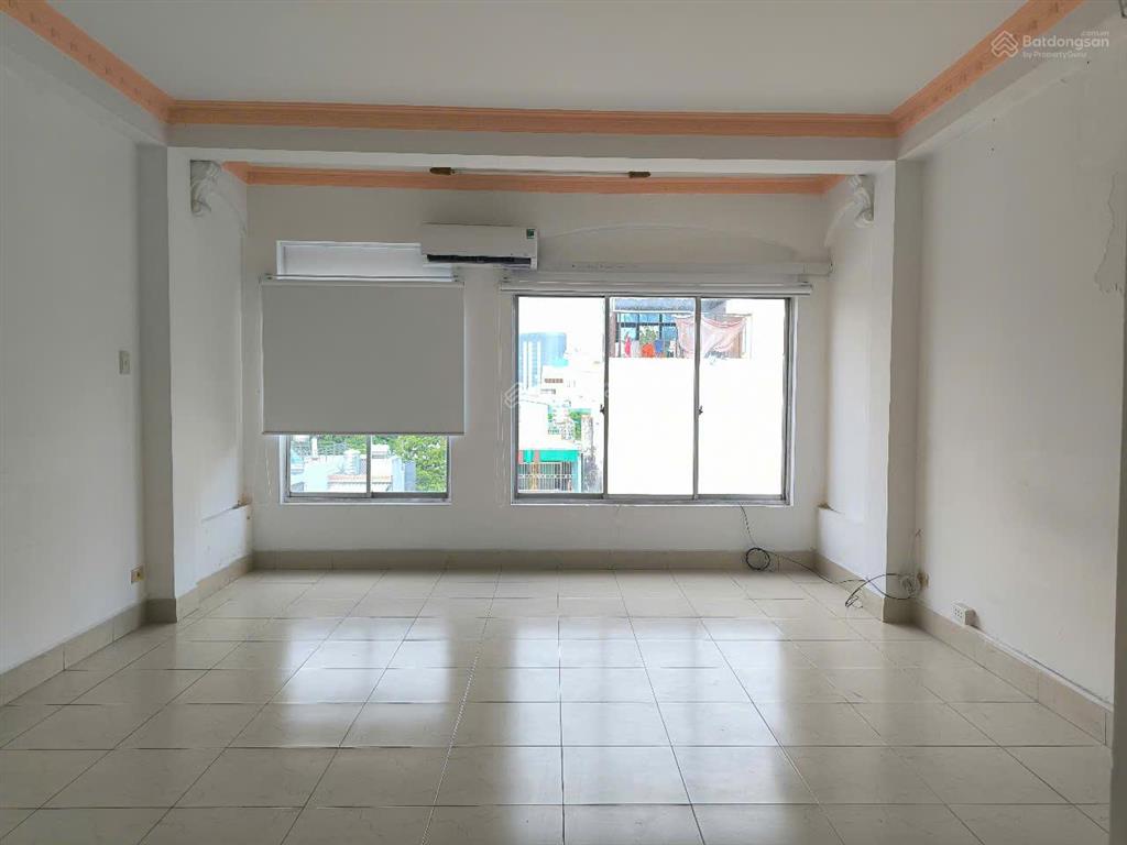 Duy nhất! 1 phòng 32m2, giá 6 triệu/tháng (bao gồm vat)  cao ốc hữu nguyên