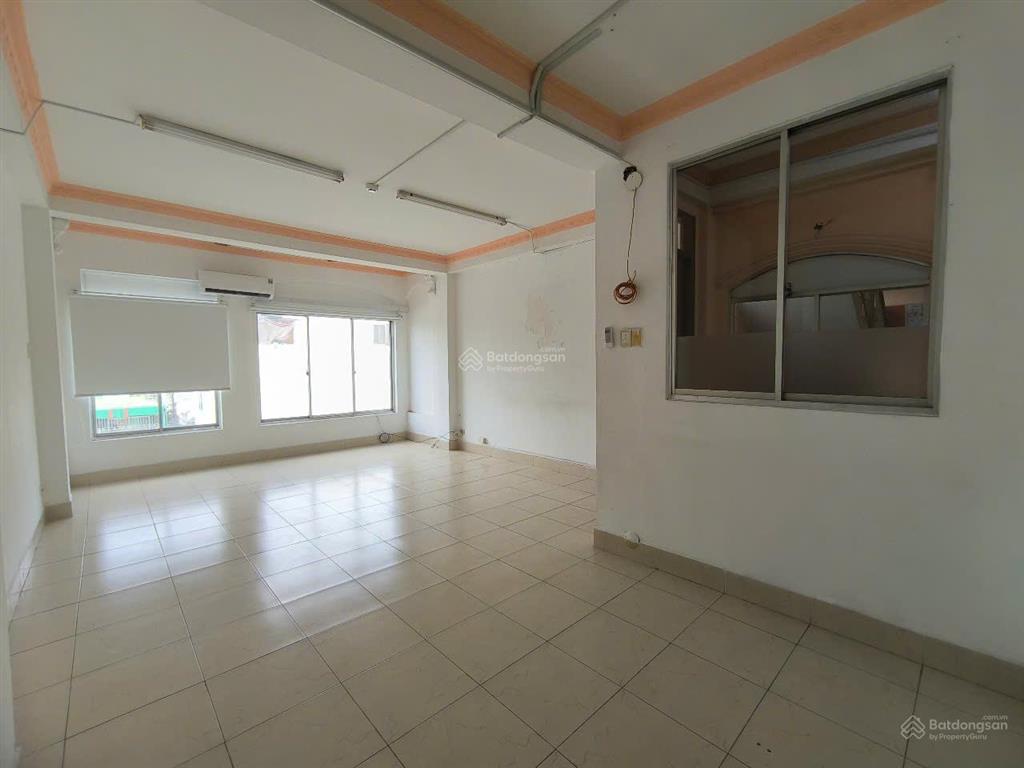 Duy nhất! 1 phòng 32m2, giá 6 triệu/tháng (bao gồm vat)  cao ốc hữu nguyên