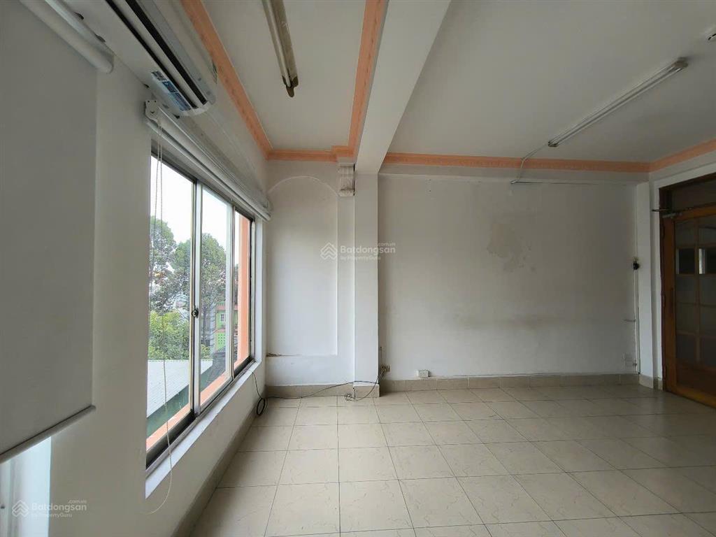 Duy nhất! 1 phòng 32m2, giá 6 triệu/tháng (bao gồm vat)  cao ốc hữu nguyên
