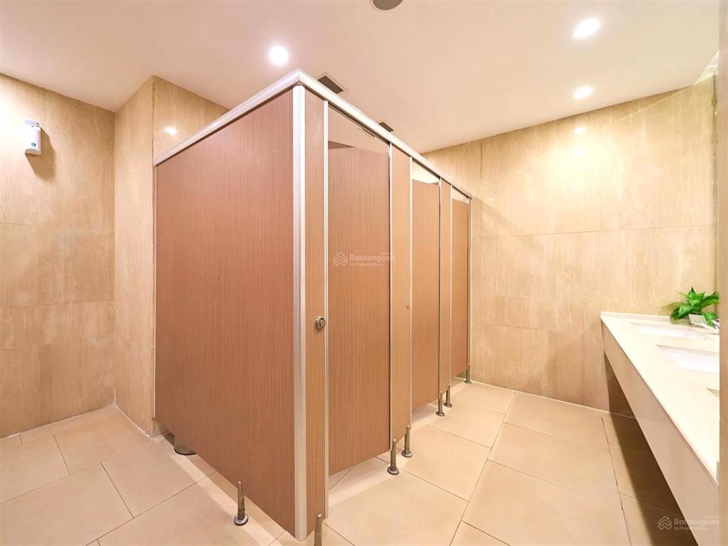Duy nhất! văn phòng 755m2 (full nội thất) giá rẻ