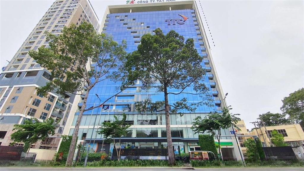 Duy nhất! văn phòng 755m2 (full nội thất) giá rẻ