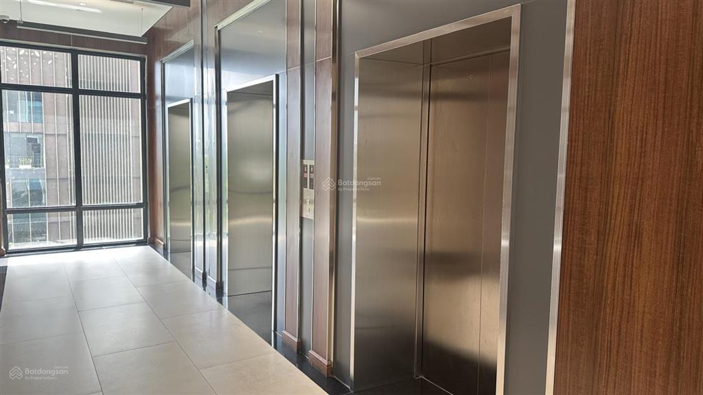 Văn phòng 5 sao 499m2, giá chỉ 499 nghìn/m2