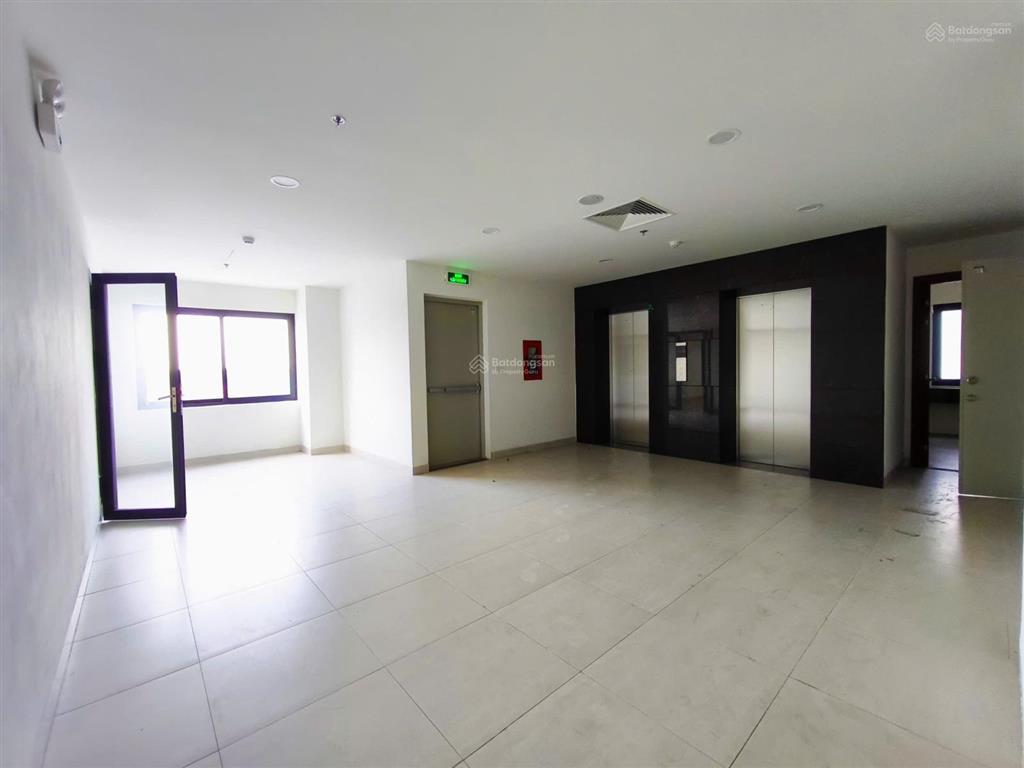 Văn phòng siêu rẻ! 344m2 (bao điện lạnh  phí quản lý) chỉ 427 nghìn/m2/th
