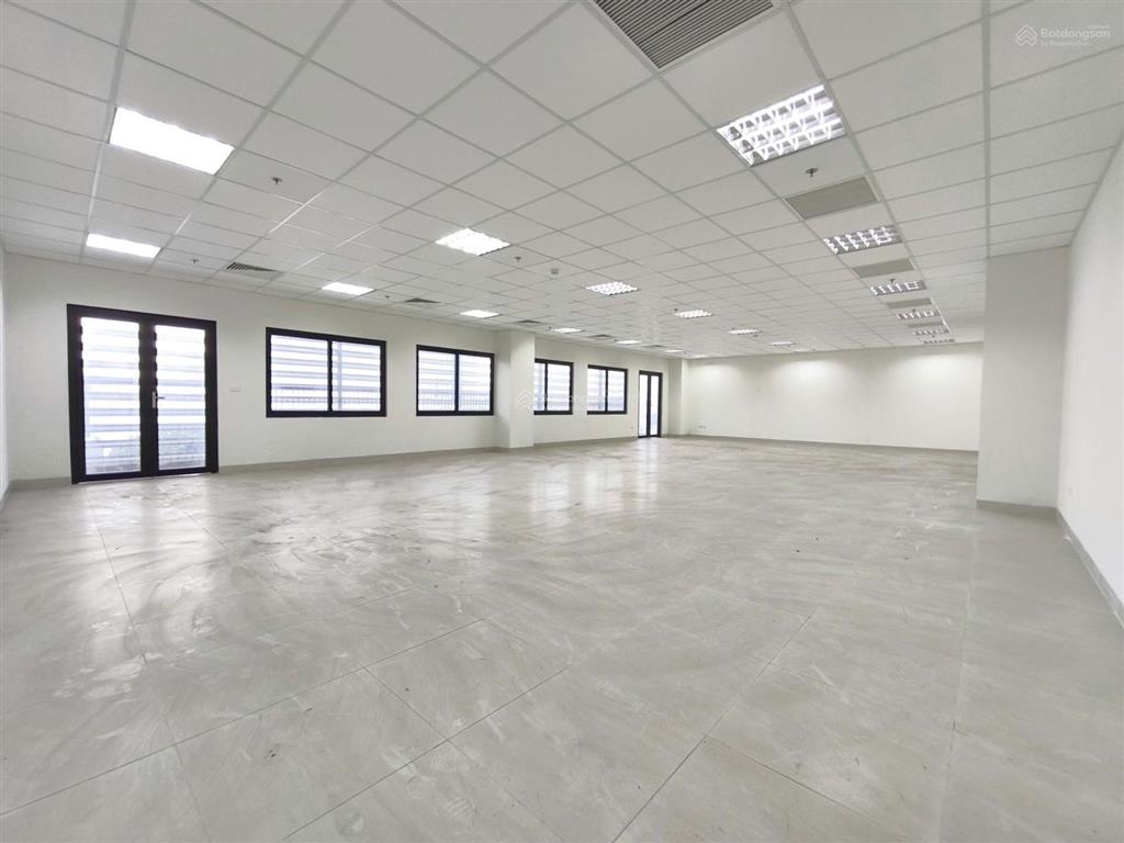 Văn phòng siêu rẻ! 344m2 (bao điện lạnh  phí quản lý) chỉ 427 nghìn/m2/th